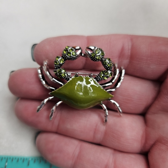 Elegant Green Silver Rhinestone Crab Brooch Pin Retro Style NWOT Silver Tone - Picture 5 of 8
